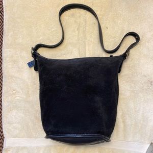 Vintage Coach Suede Berkeley duffle Sac 9010 black with antiqued brass hardware